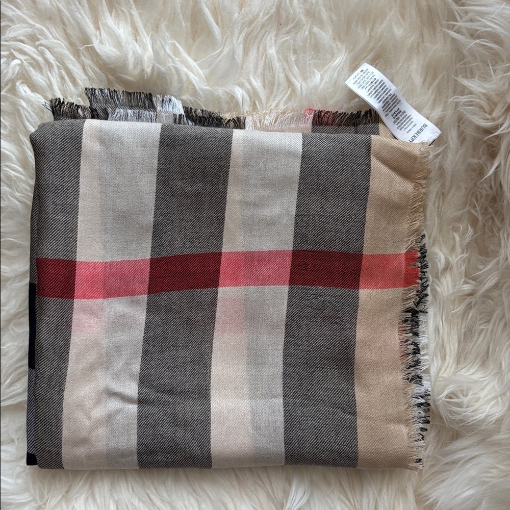 BURBERRY Cashmere Silk Scarf - Picture 6 of 6